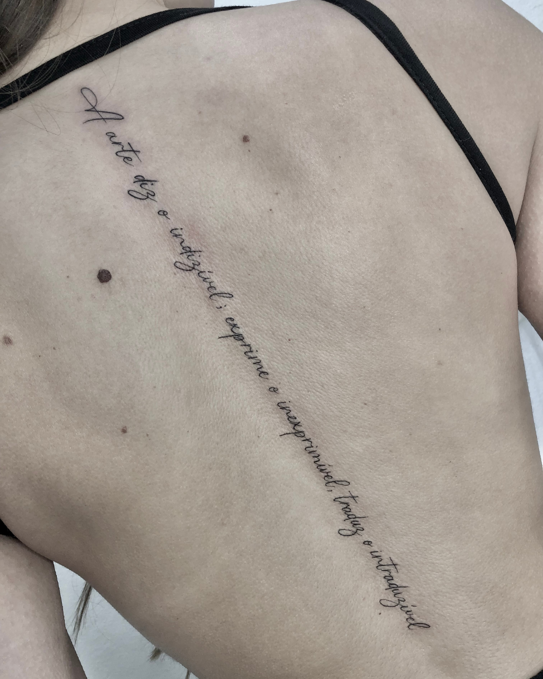 tatuagem delicada, traços finos, tatuagem feminina, tatuagem perto de mim, flash tattoo, tattoo, tatuagem no braço, florianópolis, fine art tattoo - 5