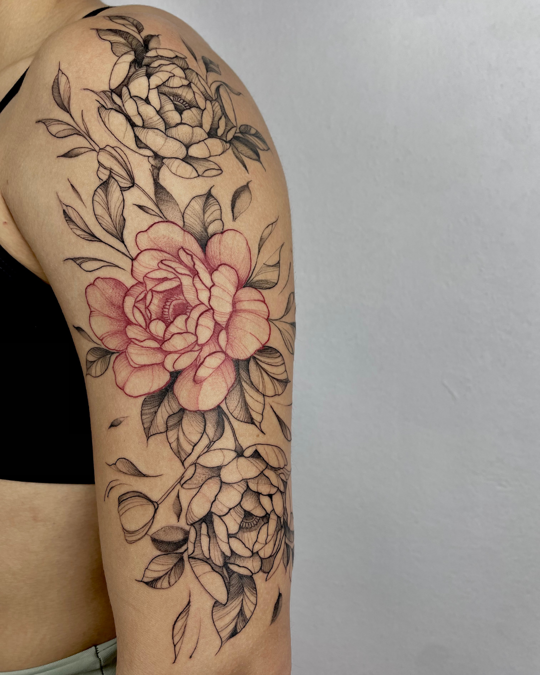 tatuagem masculina, tatuagem masculino, tatuagem, realismo, tattoo, piercing, foto de tatuagens masculinas, luzart, preto e cinza, blackwork, tatuagem no braço masculino - 3213