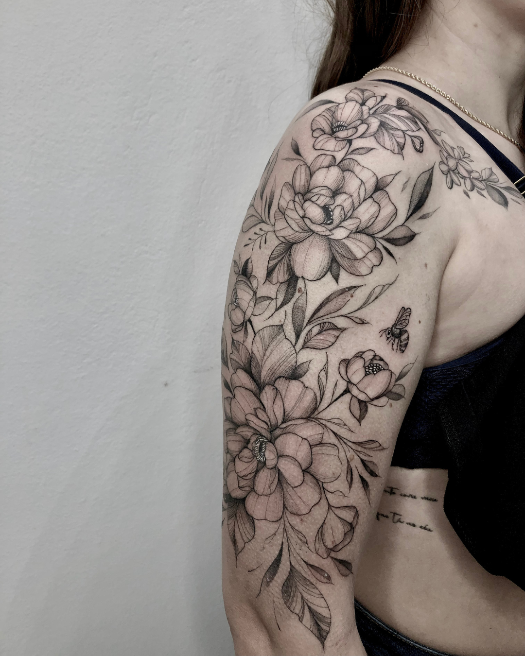 tatuagem masculina, tatuagem masculino, tatuagem, realismo, tattoo, piercing, foto de tatuagens masculinas, luzart, preto e cinza, blackwork, tatuagem no braço masculino - 3216