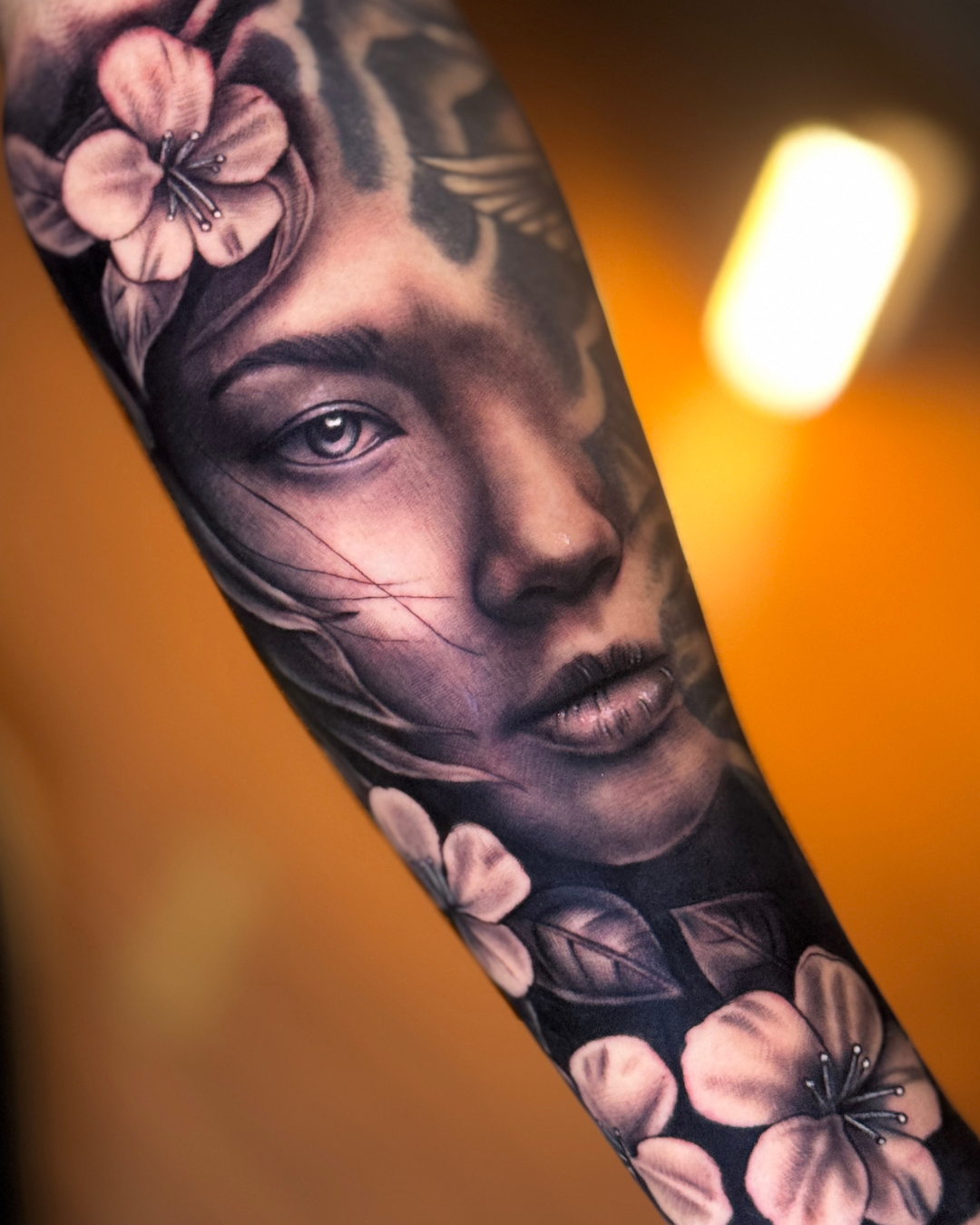 tatuagem colorida, tatuagem masculina, tatuagem, realismo, tattoo, tatuagem desenho, tatuagem feminina, tatuagem delicada, tatuagem no braço masculino - 23