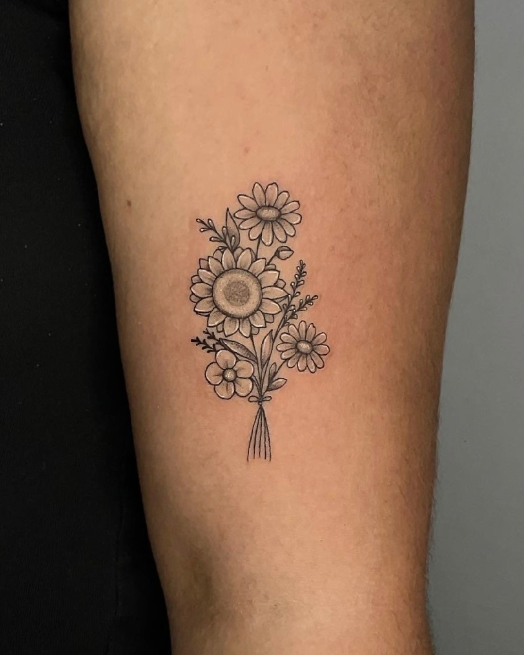 tatuagem colorida, tatuagem masculina, tatuagem, realismo, tattoo, tatuagem desenho, tatuagem feminina, tatuagem delicada, tatuagem no braço masculino - 8